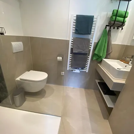 Alpenblick Apartamento *