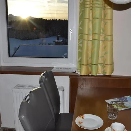 Alpenblick Apartamento *